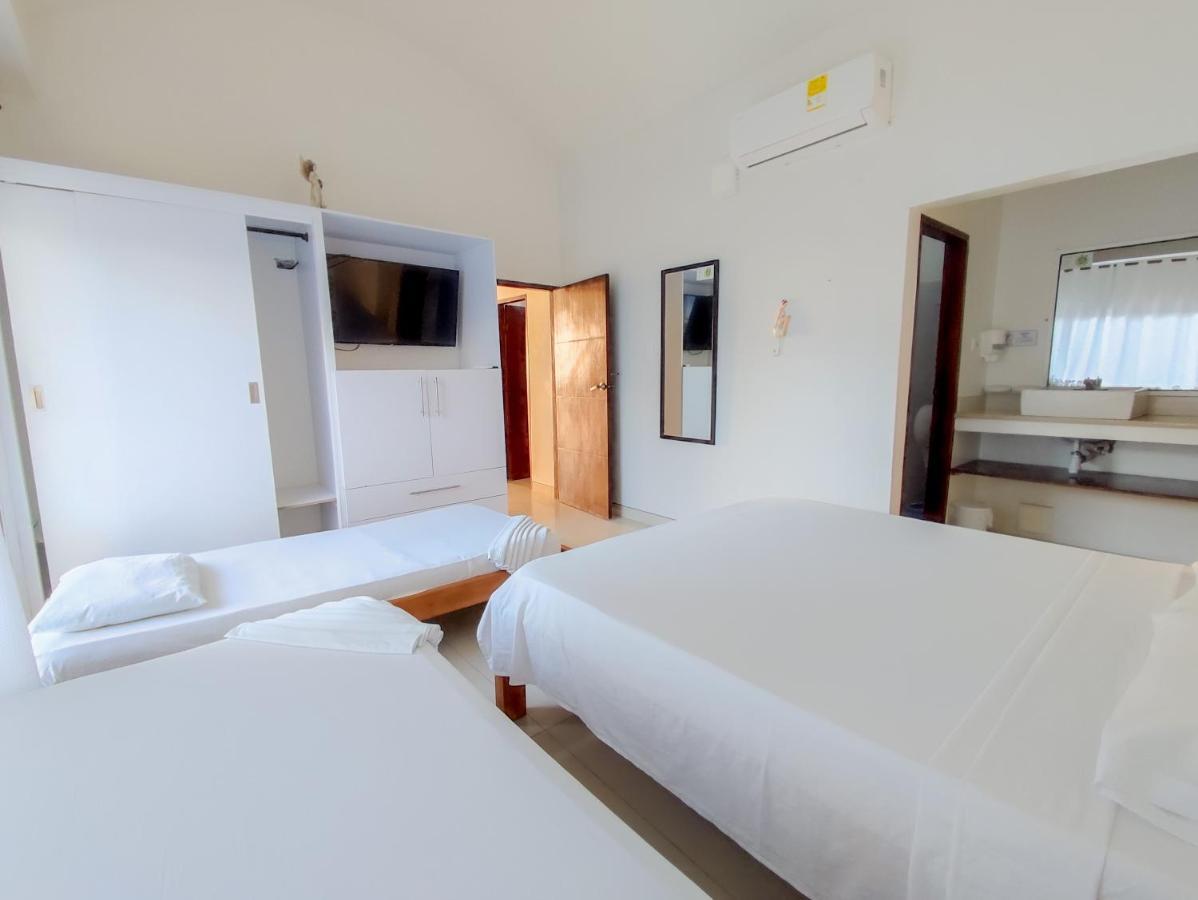 Hotel Portoalegre Ковеньяс Экстерьер фото