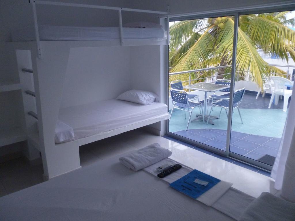 Hotel Portoalegre Ковеньяс Экстерьер фото