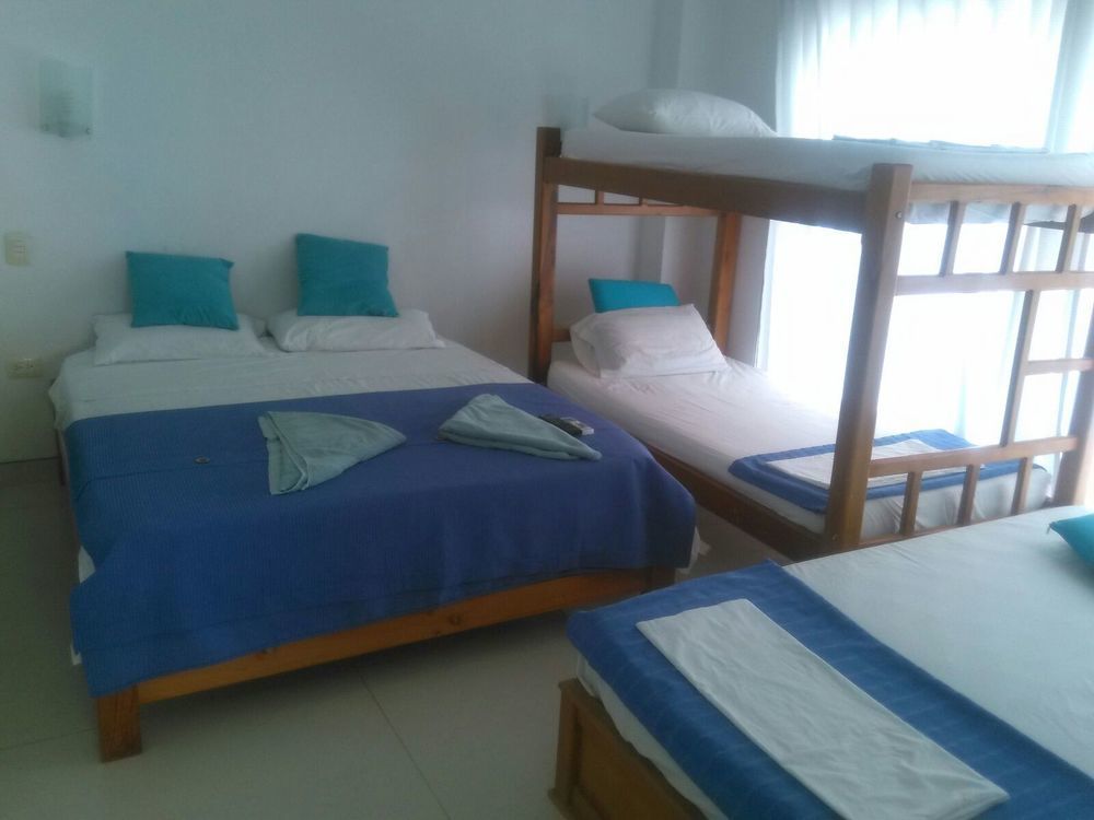 Hotel Portoalegre Ковеньяс Экстерьер фото