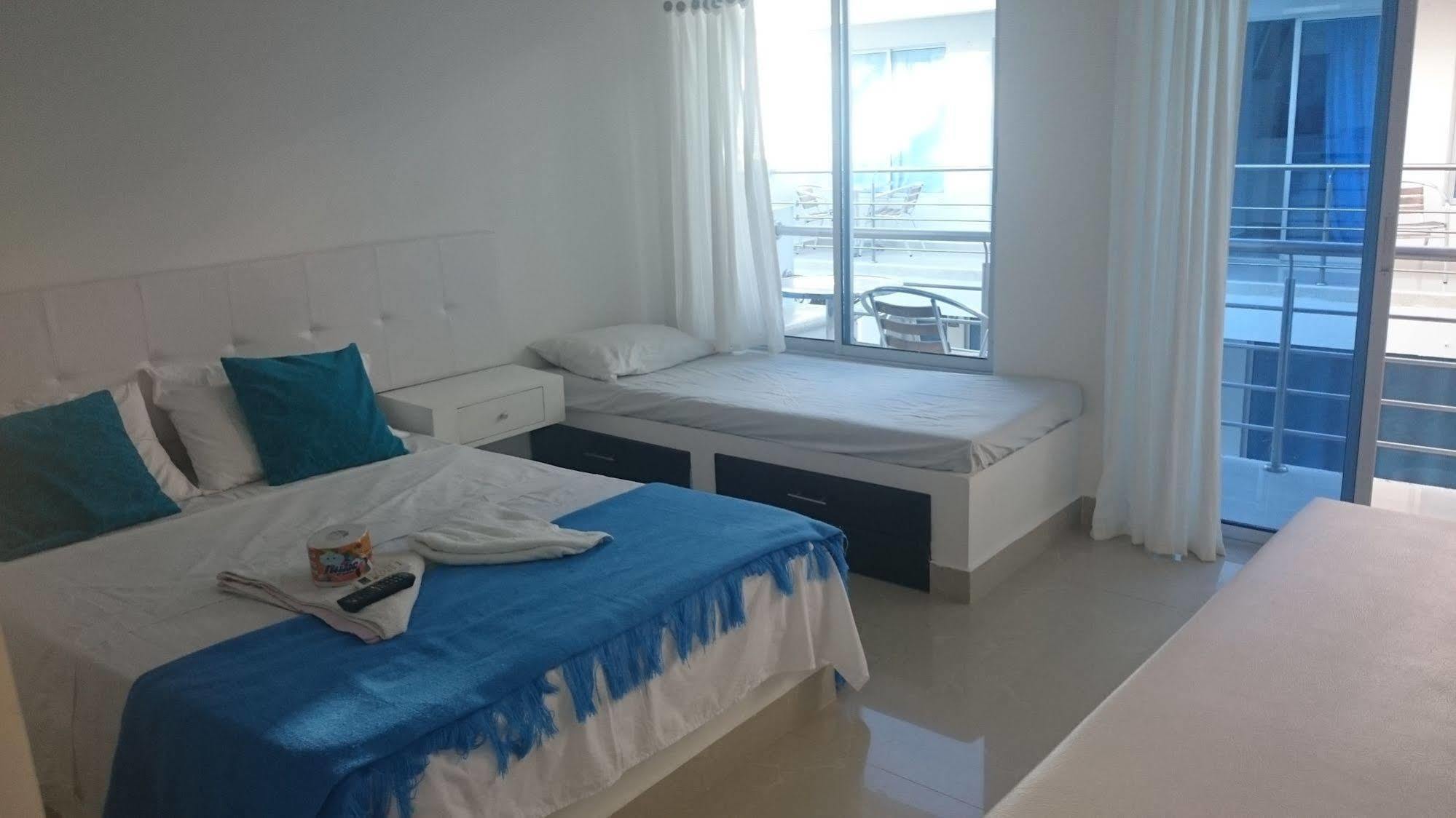 Hotel Portoalegre Ковеньяс Экстерьер фото